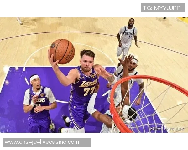 东契奇全能表现助力独行侠湖人背靠背战胜快船实现六连胜